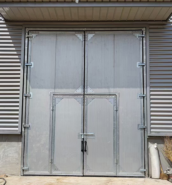 柞水工业平开门