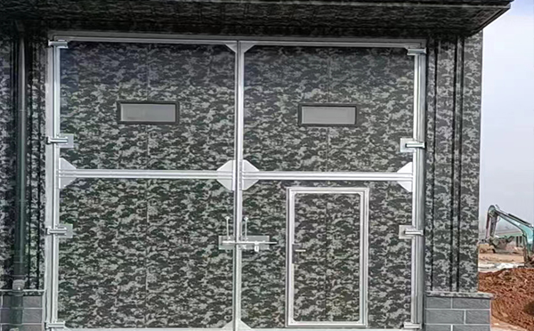 柞水工业平开门