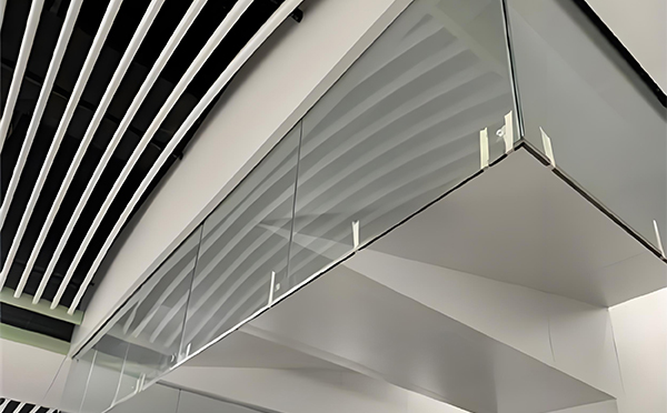 柞水玻璃挡烟垂壁