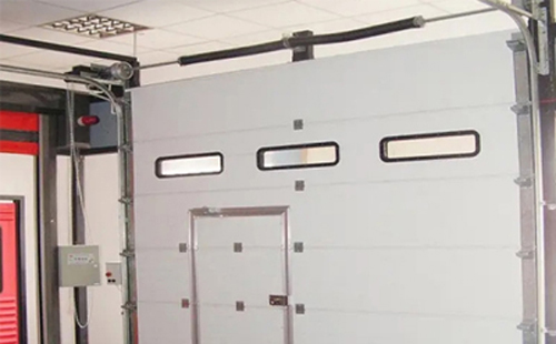 柞水工业提升门的安装方法