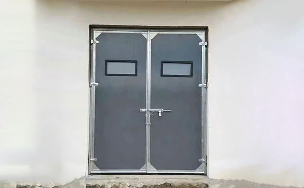 柞水工业门在高温作业区域的运行表现