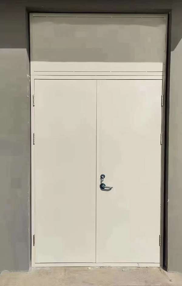 展览馆项目完成大跨度柞水防火门安装